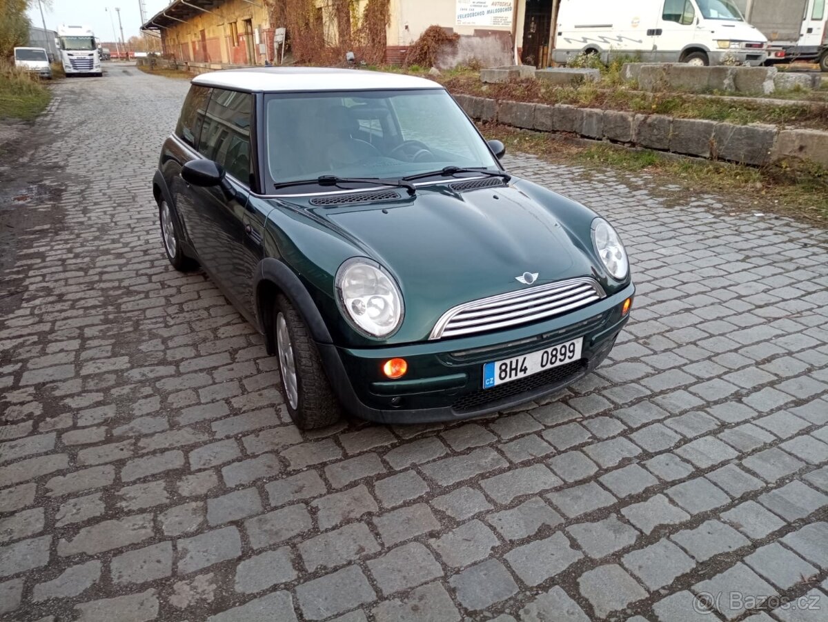 Mini Cooper R50 , na opravu či náhradní díly