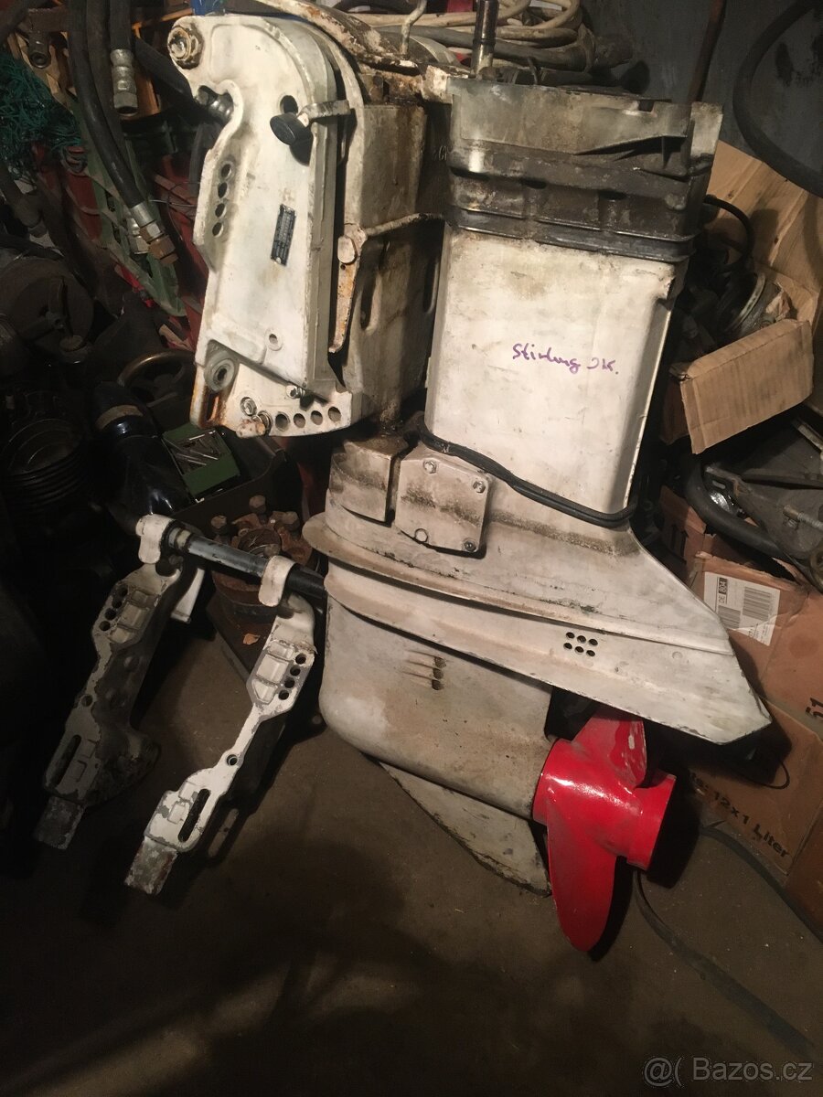 Nohy - převodovky k Lodním motorům