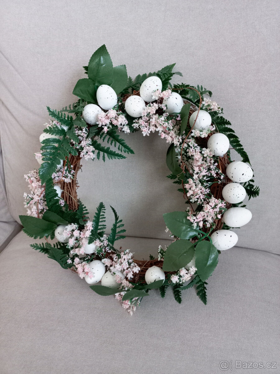 Věnec s vajíčky