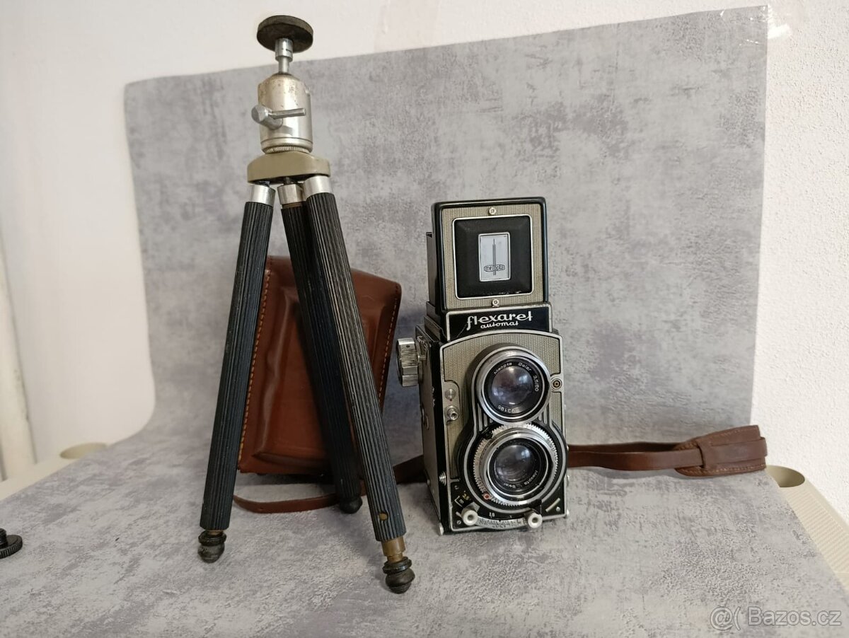 Starý fotoaprát Flexaret automat + kož.obal + stativ