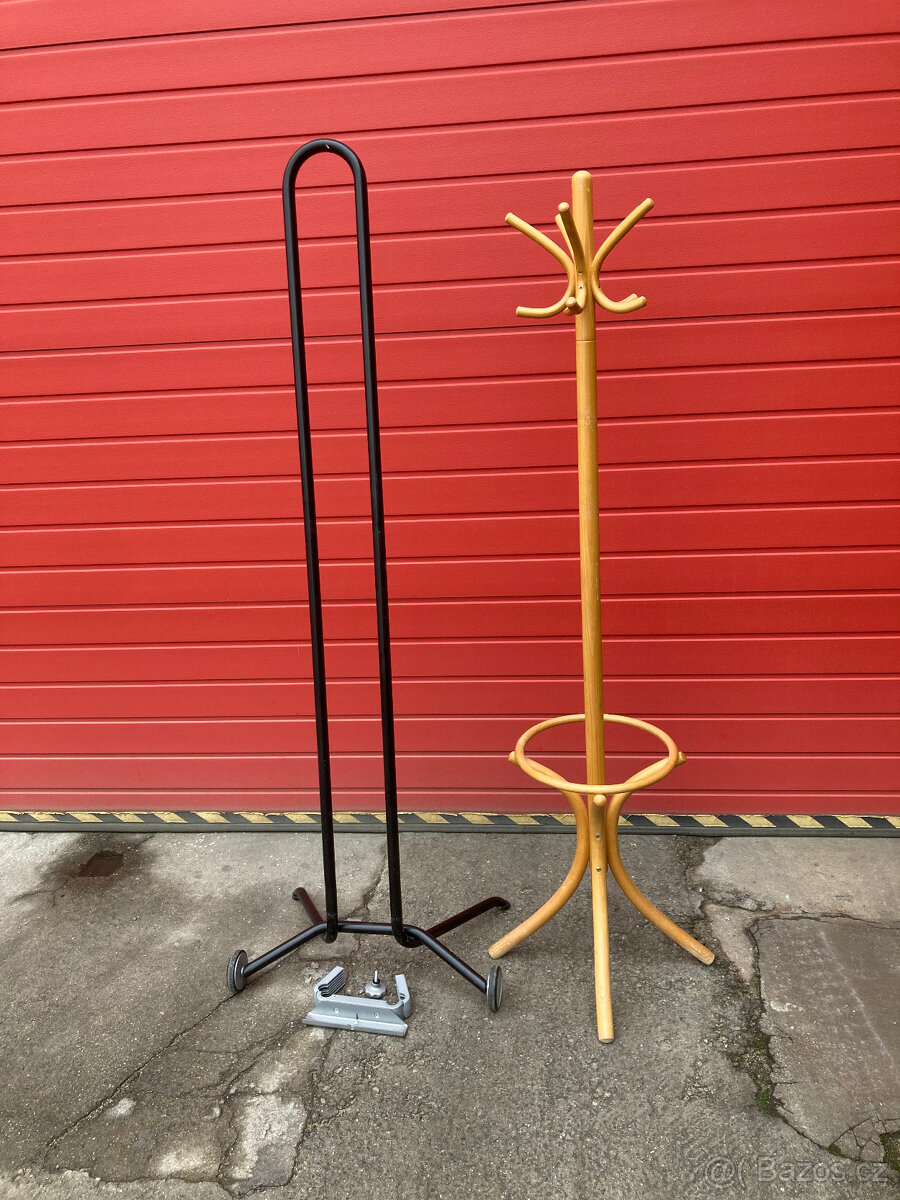 Stojan reklamní, prodejní, pojízdný 500 kč