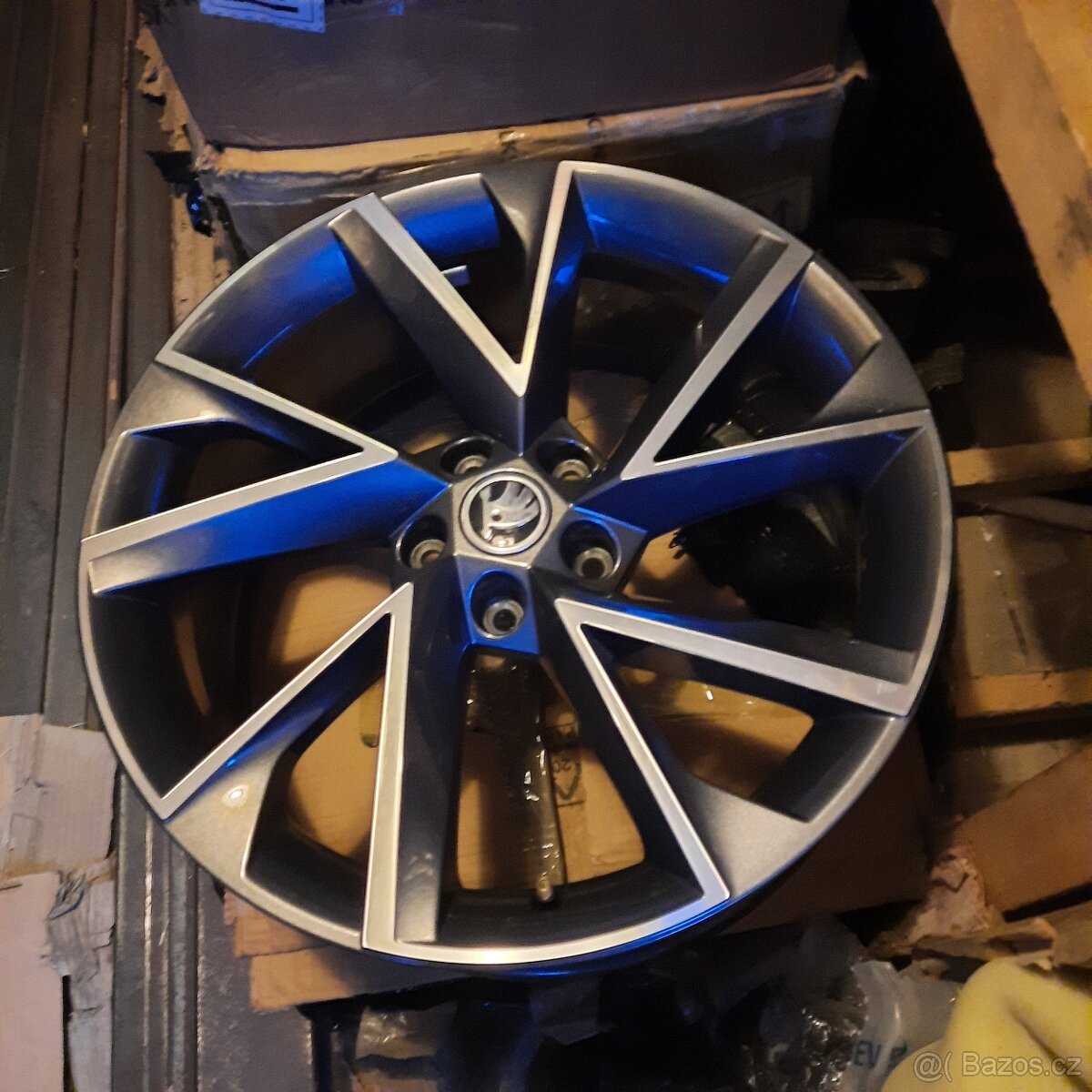 VEGA R19 ET44 Škoda Sportline Superb VW Passat NOVÉ