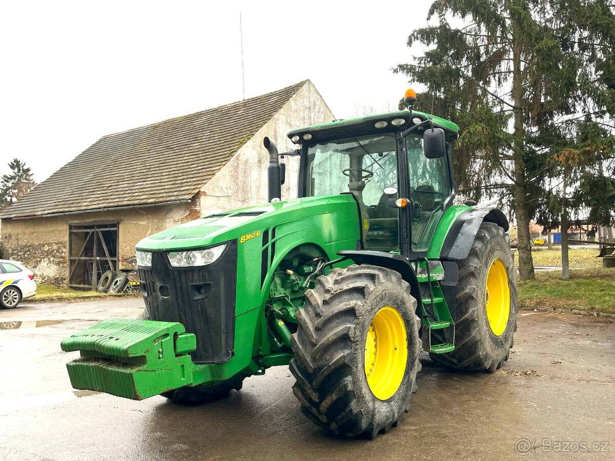traktor John Deere 8360R