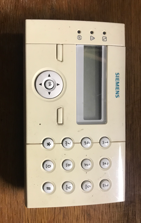 Siemens SPCK420.100 drátová klávesnice