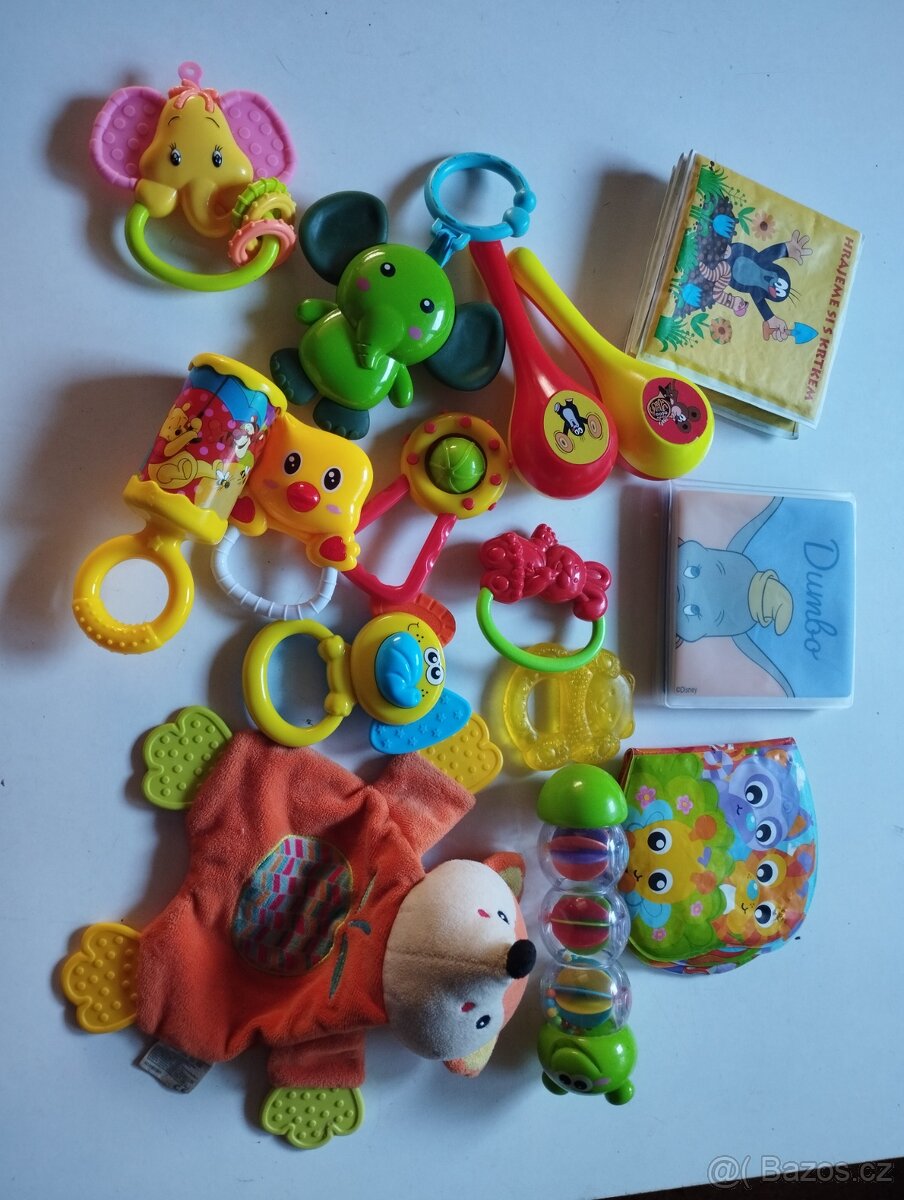 Mix hraček pro miminka