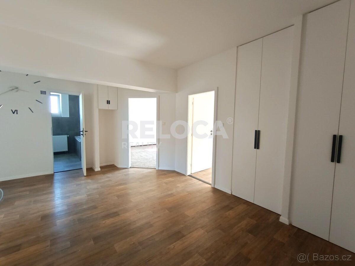Byt po rekonstrukci 3+1, 125m2 + 12m2 sklep, ul. Gen. Eliáše