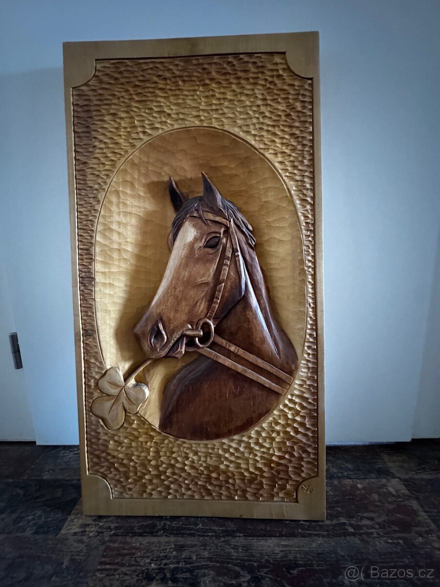Dřevořezba hlava koně, 41cm x 78 cm