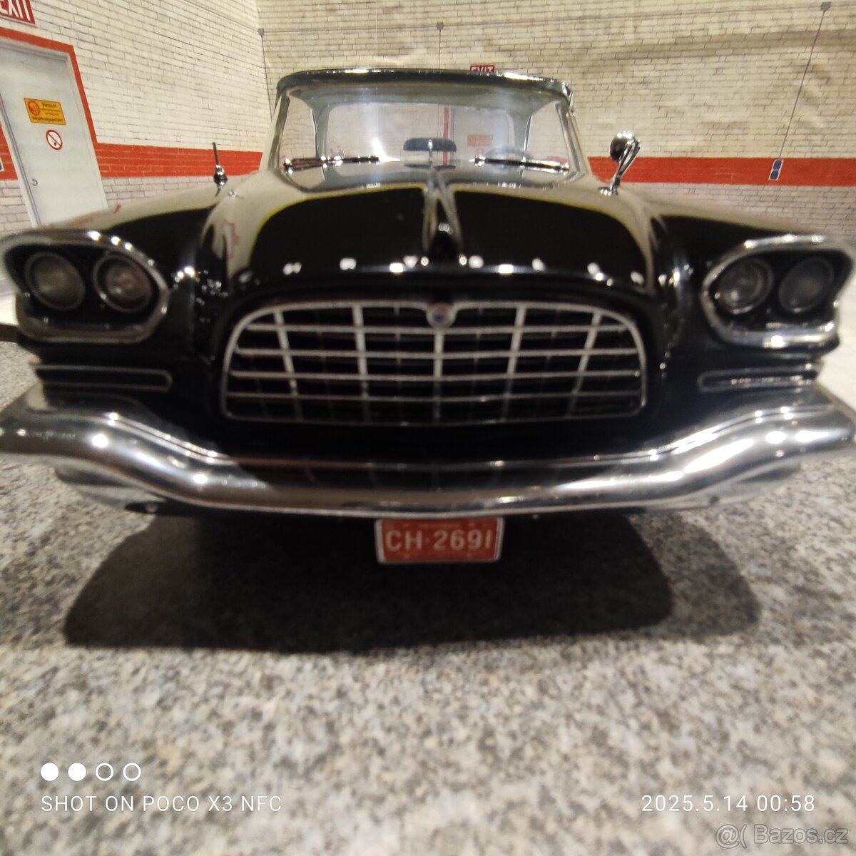 Chrysler 300 c Ertl 1:18