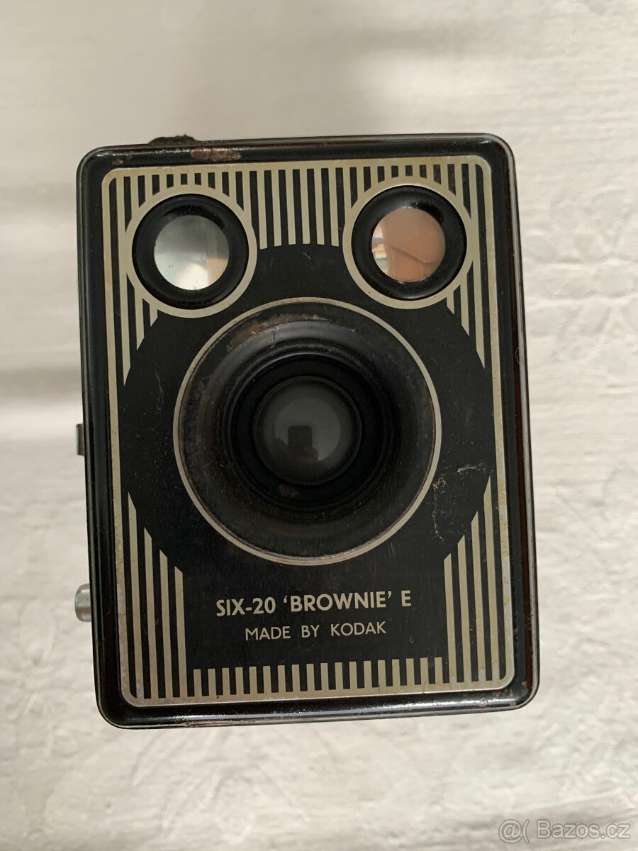 KODAK SIX-20 BROWNIE E