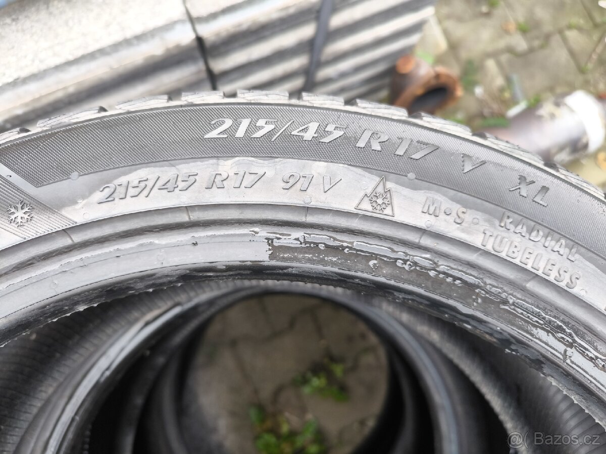 215/45 17 zimní