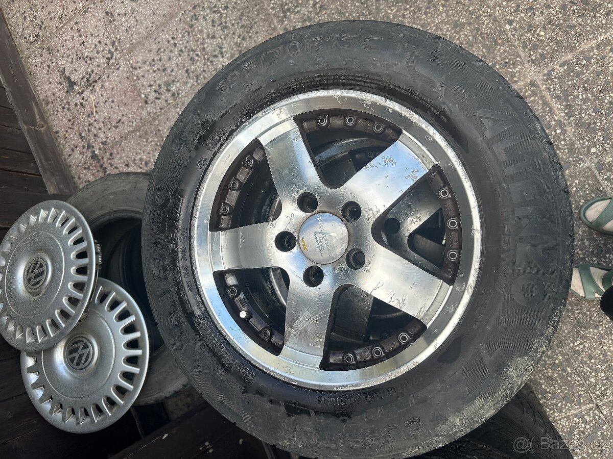Sada 4 kol z VW
