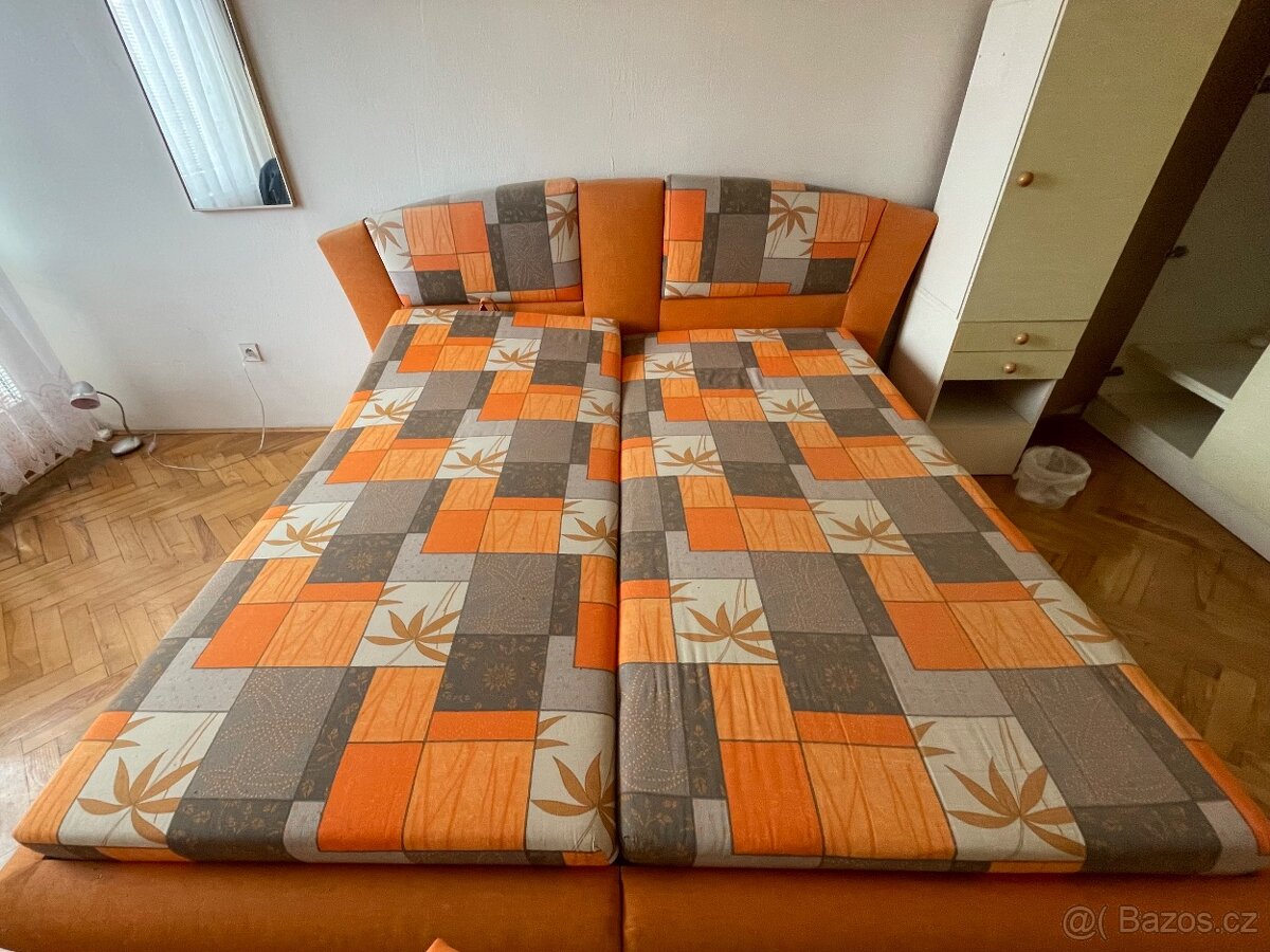 Manželská postel 180x200 cm