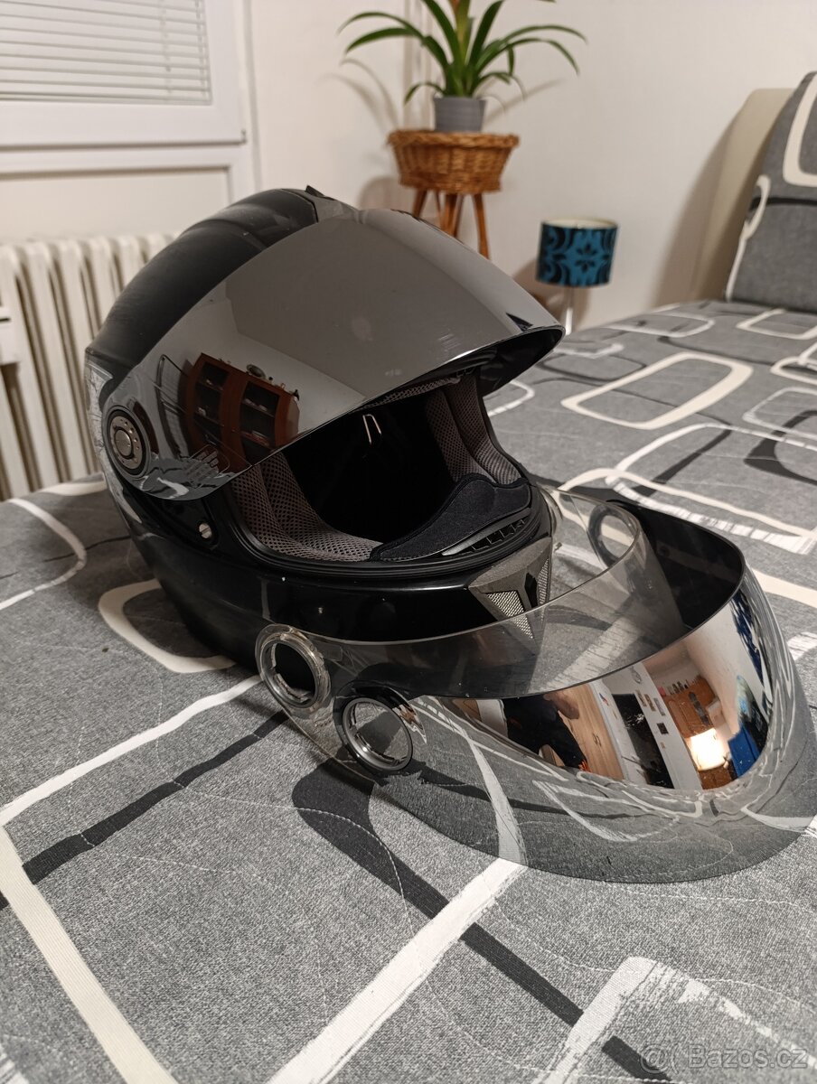 Moto přilba Shark plus dvě Plexi 🤗