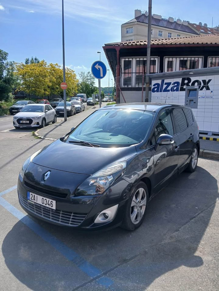 Renault Grand Scenic III 1.6 16V Rok 2011