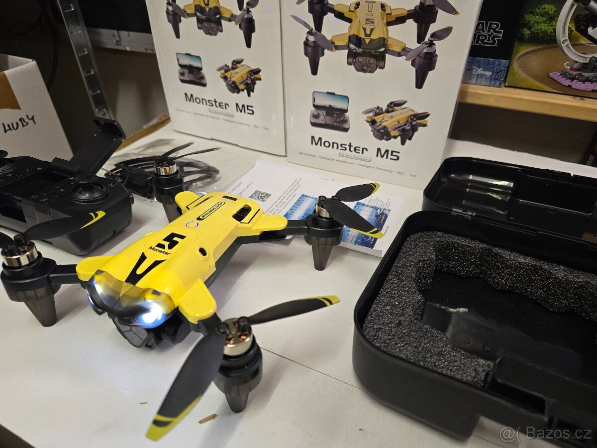M5 dron s duální HD kamerou, boxem a příslušenství