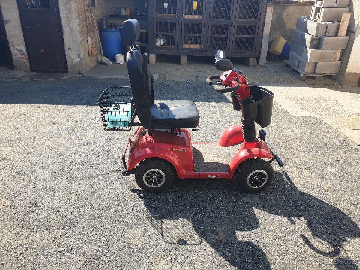 Elektrický vozík pro seniory