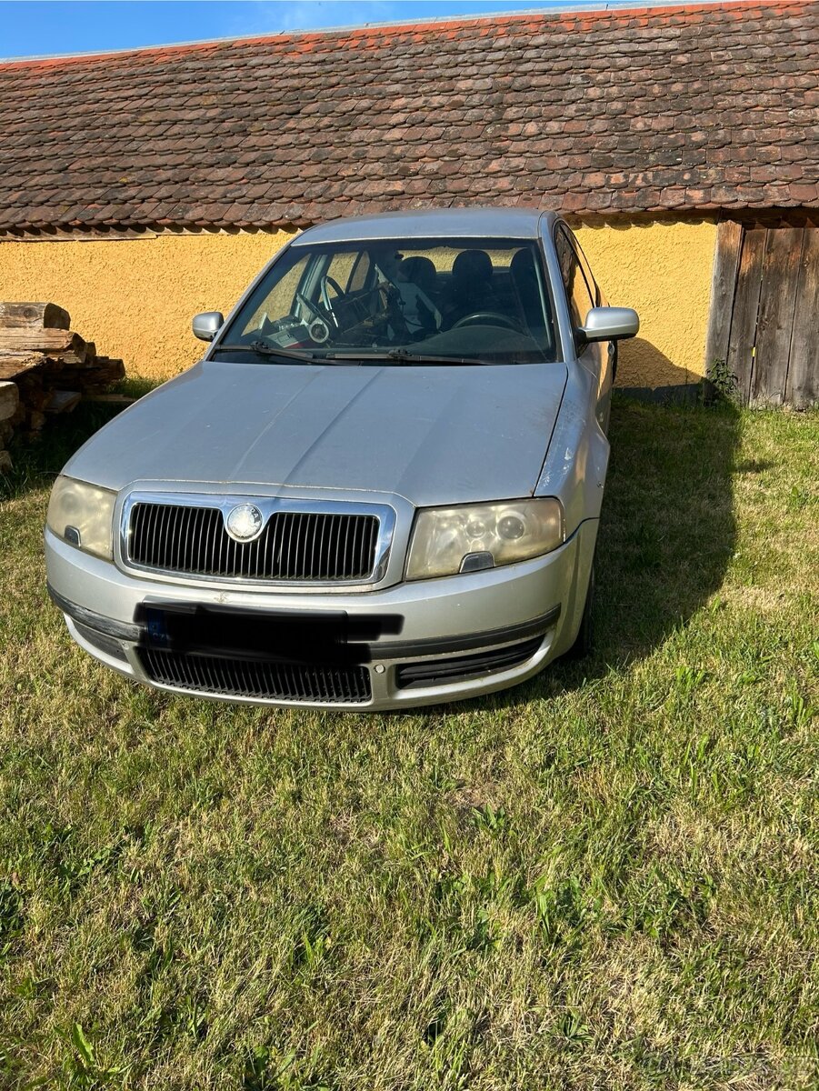 Náhradní díly k prodeji Suberb