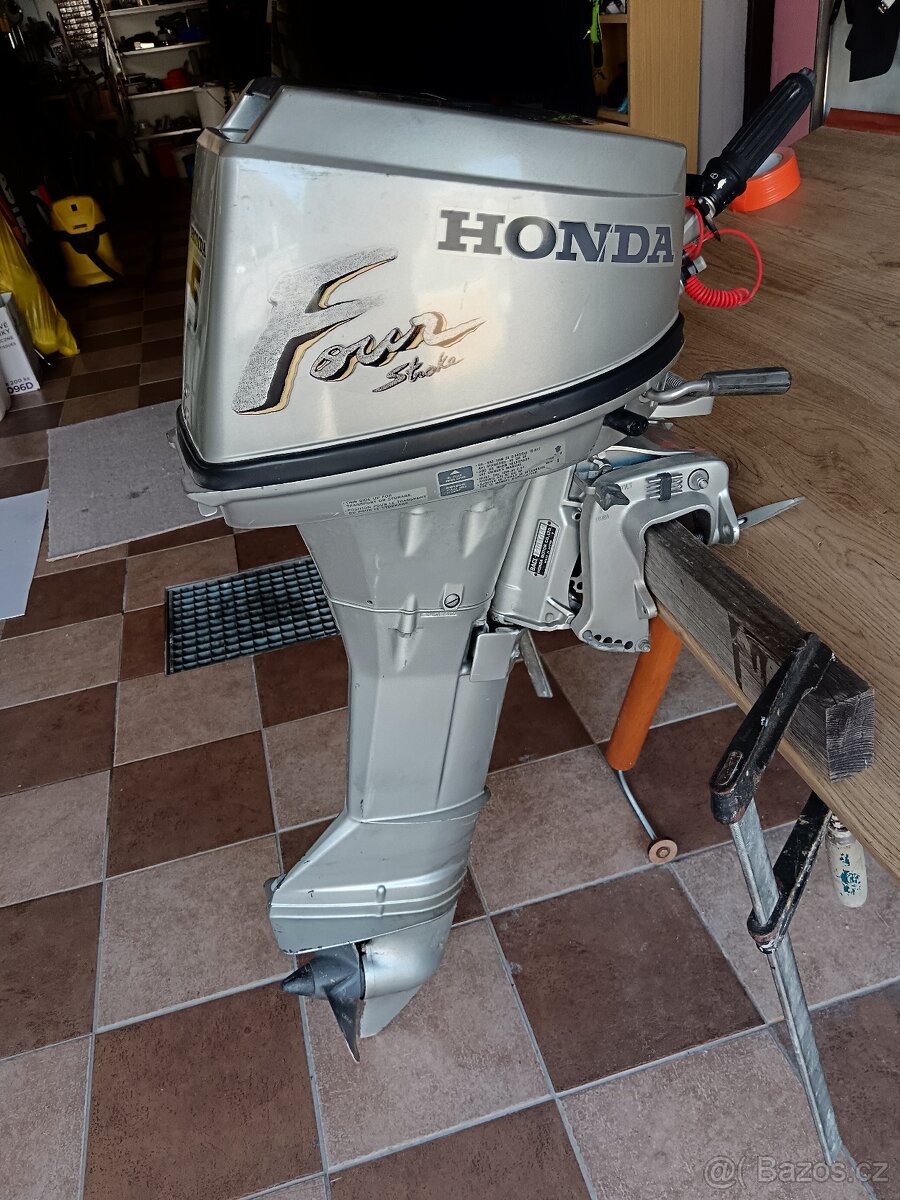 Závěsný motor HONDA