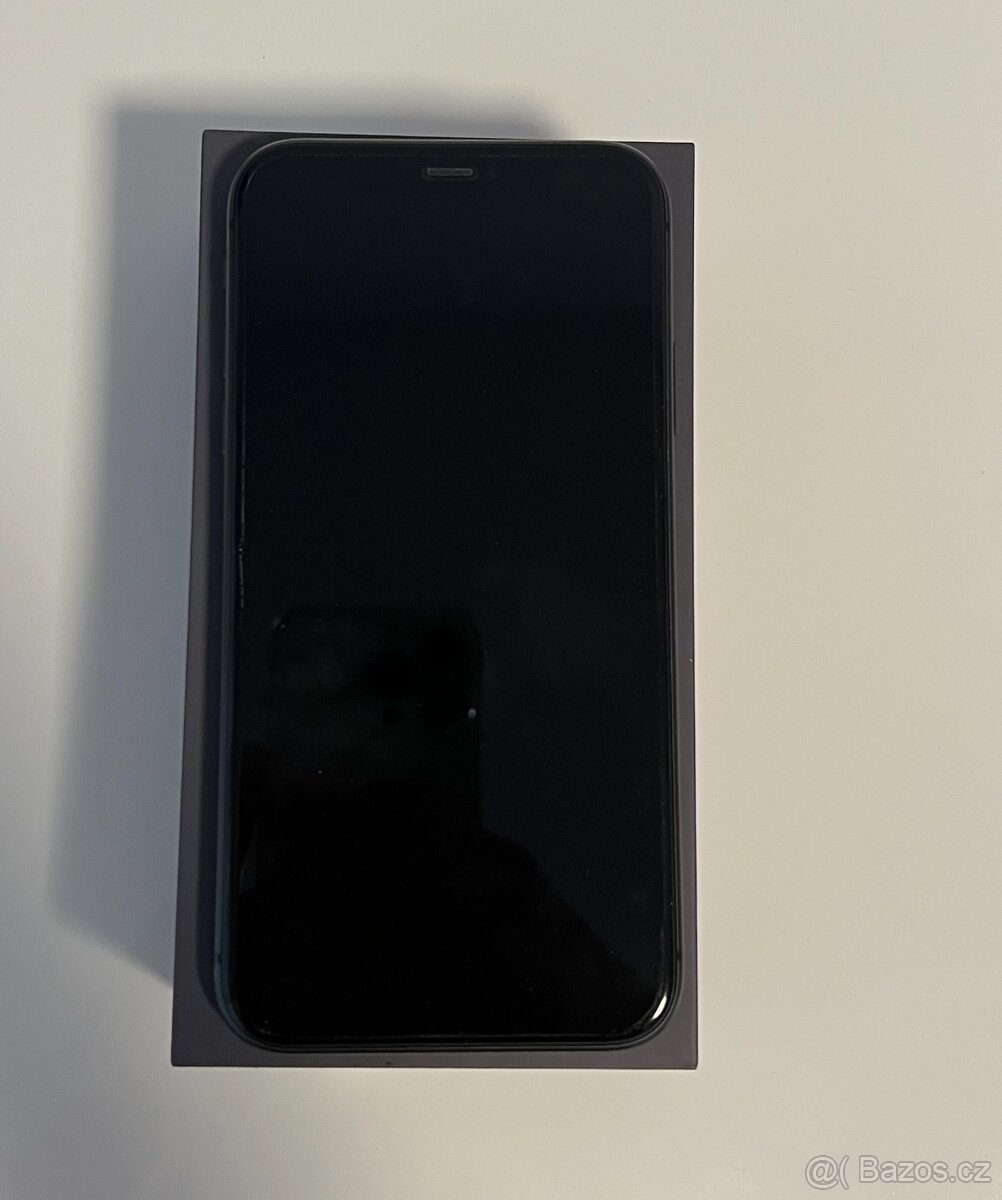 iPhone 11 – 128 GB, černý – na náhradní díly