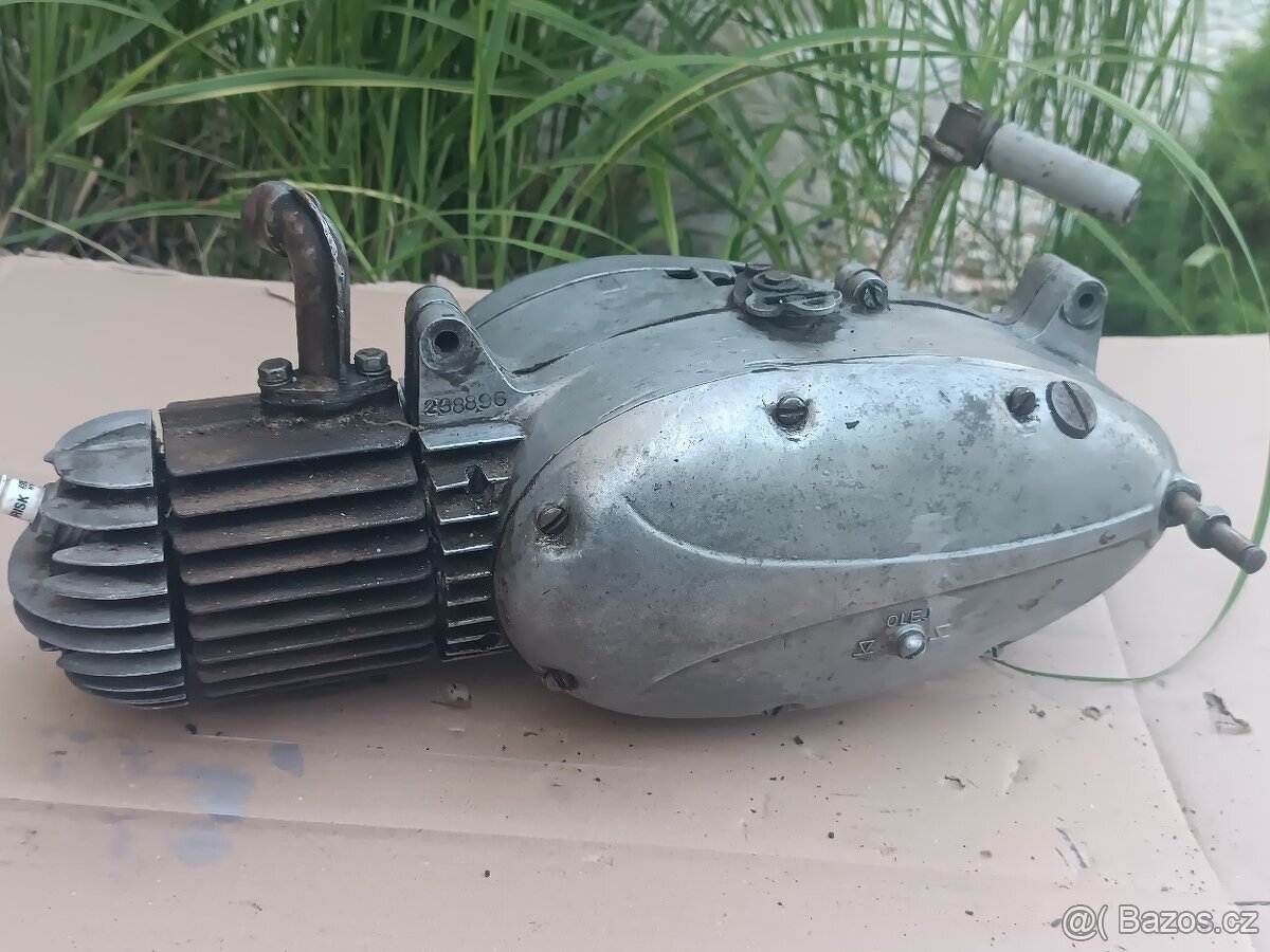 Motor Jawa 50/550 50/555 pařez