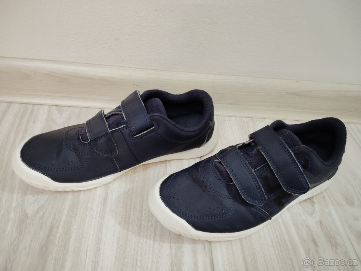 Klučičí tenisky vel. 35