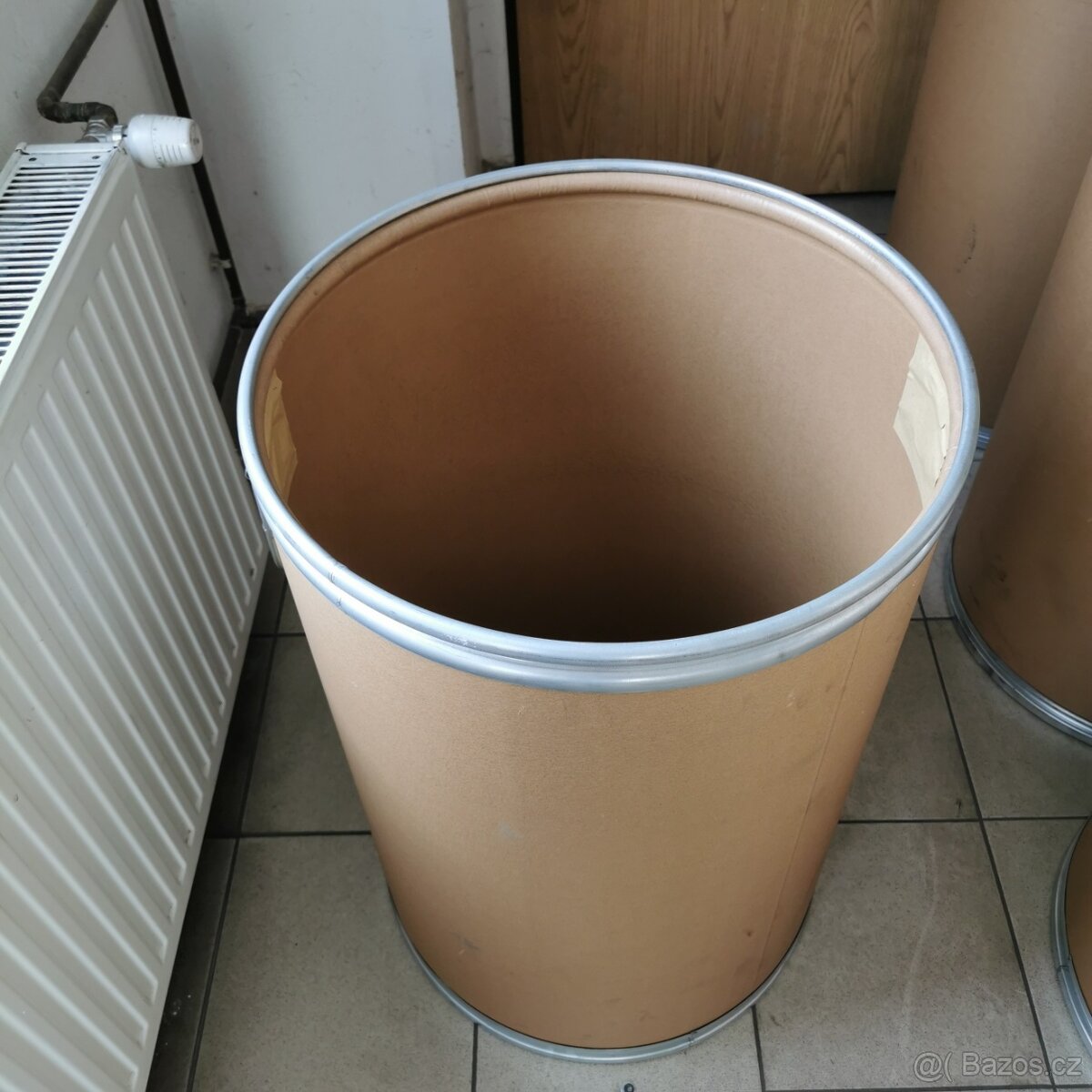 Sud z tvrzeného kartonu