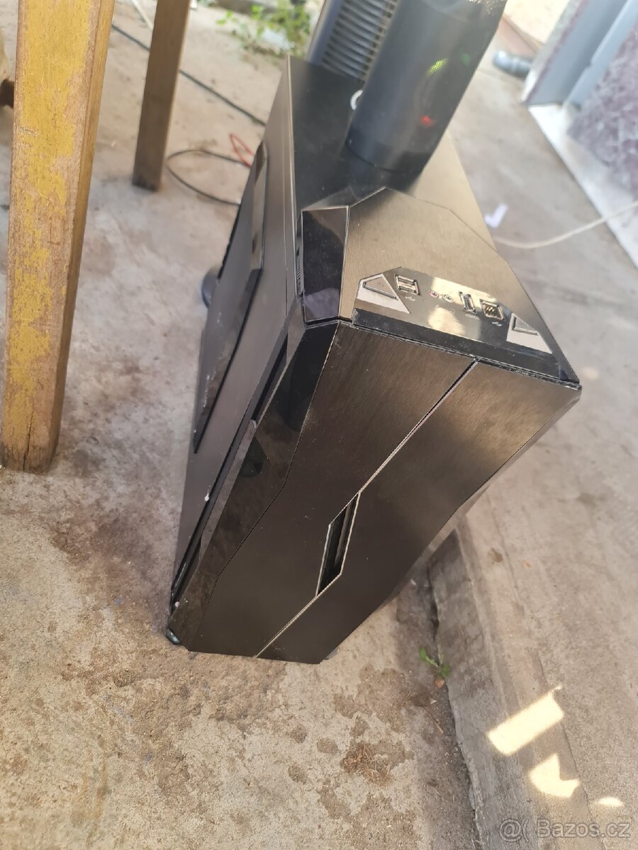 Herní PC i7 , AMD radeon, 16gb