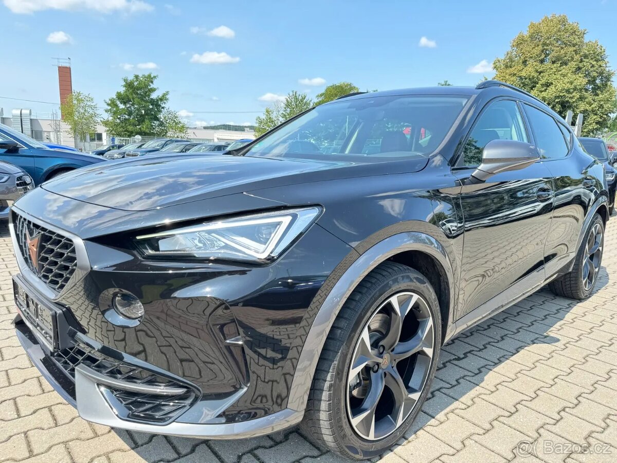 Cupra Formentor 1,4 TSI 150kw PHEV,tažné,výhřev,LED,19"alu