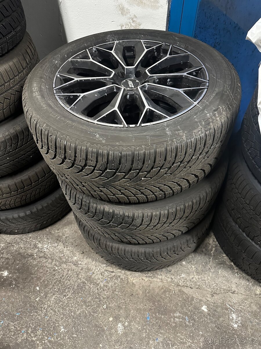 Zimní sada Audi Q8,Q7 275/50 R20