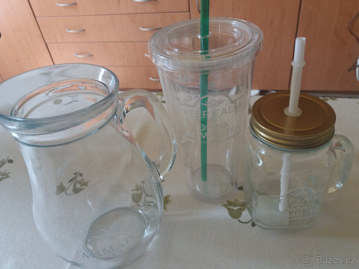 Džbánky a sklenice na nápoje