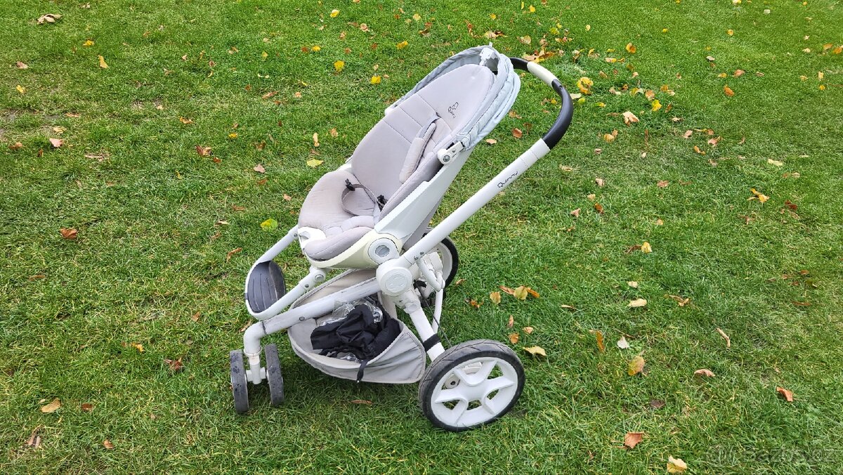 Kočarek + autosedačka maxi cosi +nositko na dítě. .