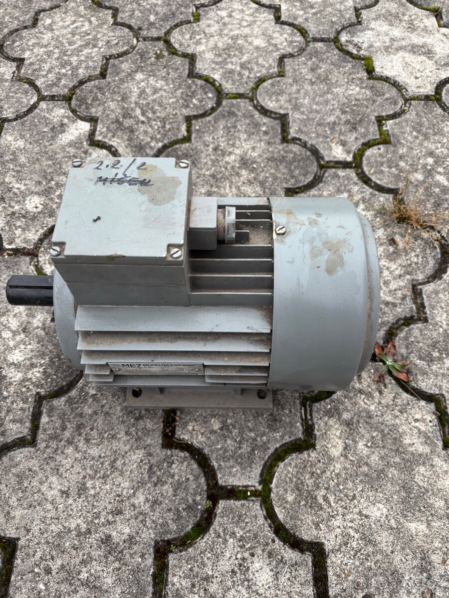 Prodám elektromotor 2,2KW