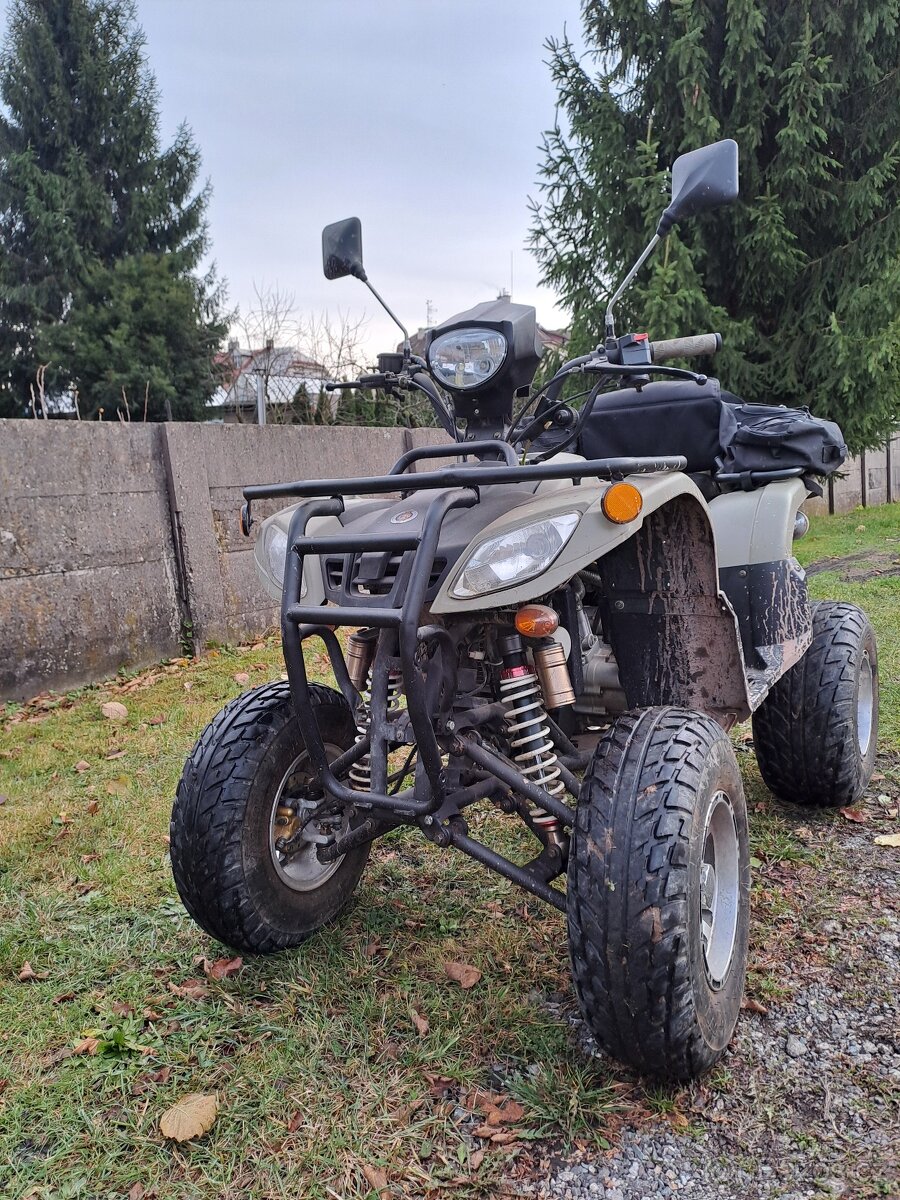 Čtyřkolka Lyda 203