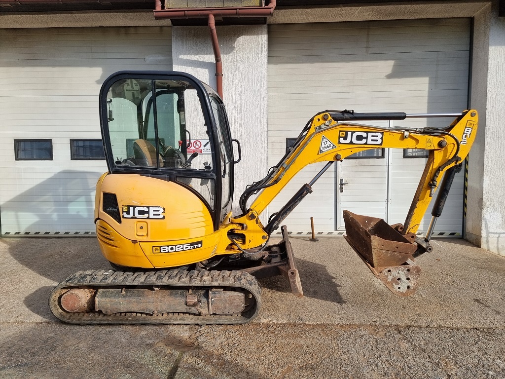 JCB 8025 ZTS 2013 3400mth (kladivo/lžíce)