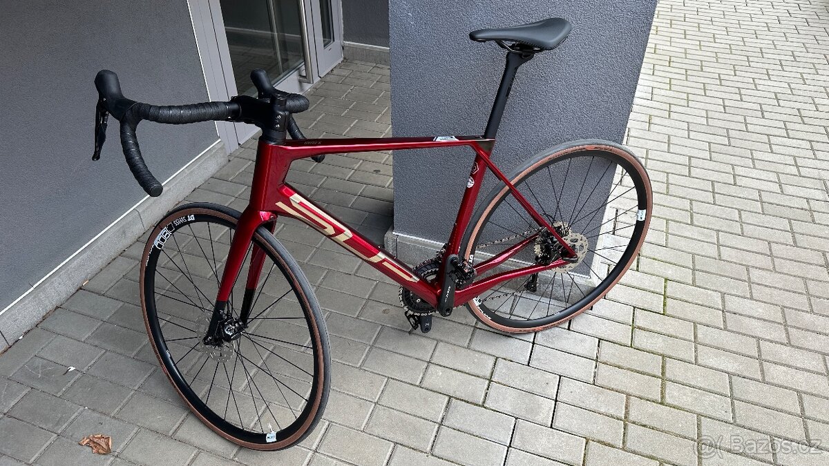 Kolo Superior X-Road Team Elite silniční/gravel (karbon_L)