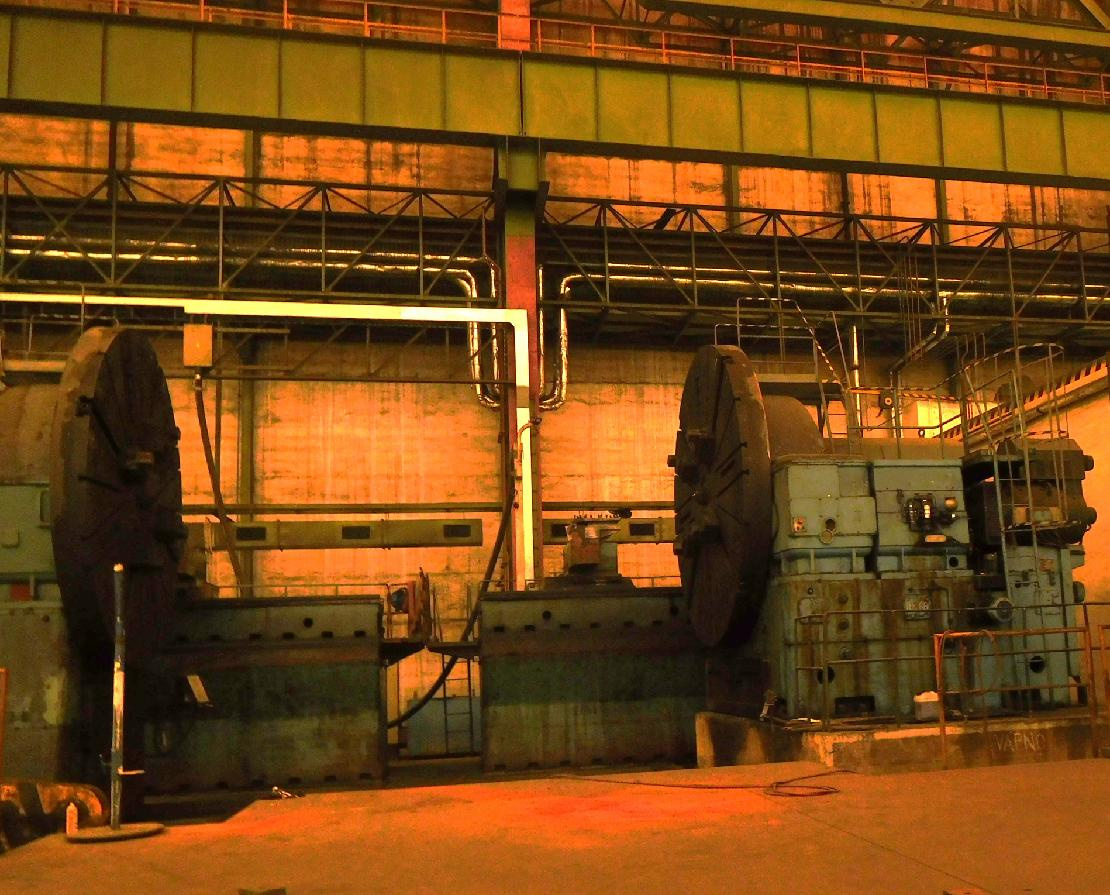 Soustruhy - hrotové SIU 700