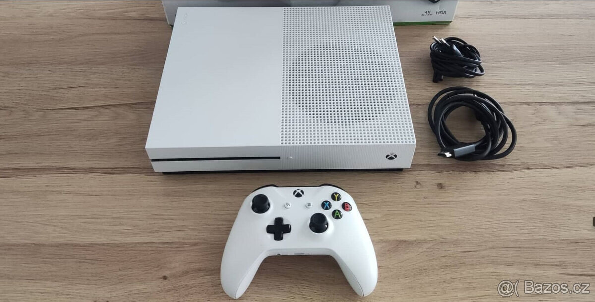 XBOX One S + hry a příslušenství