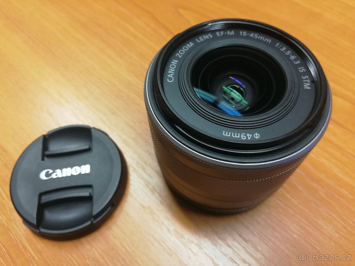 Canon EF-M 15-45mm f/3.5-6,3 IS STM stříbrný