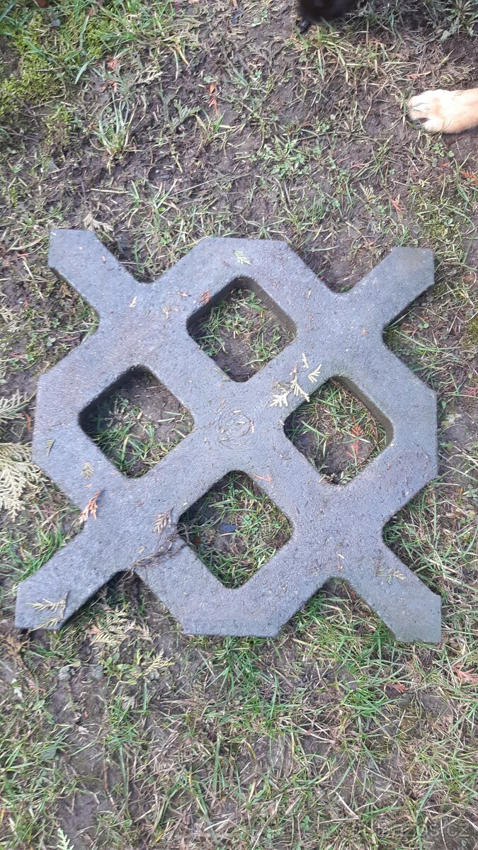 Plastová zatravňovací dlažba Transform Lite