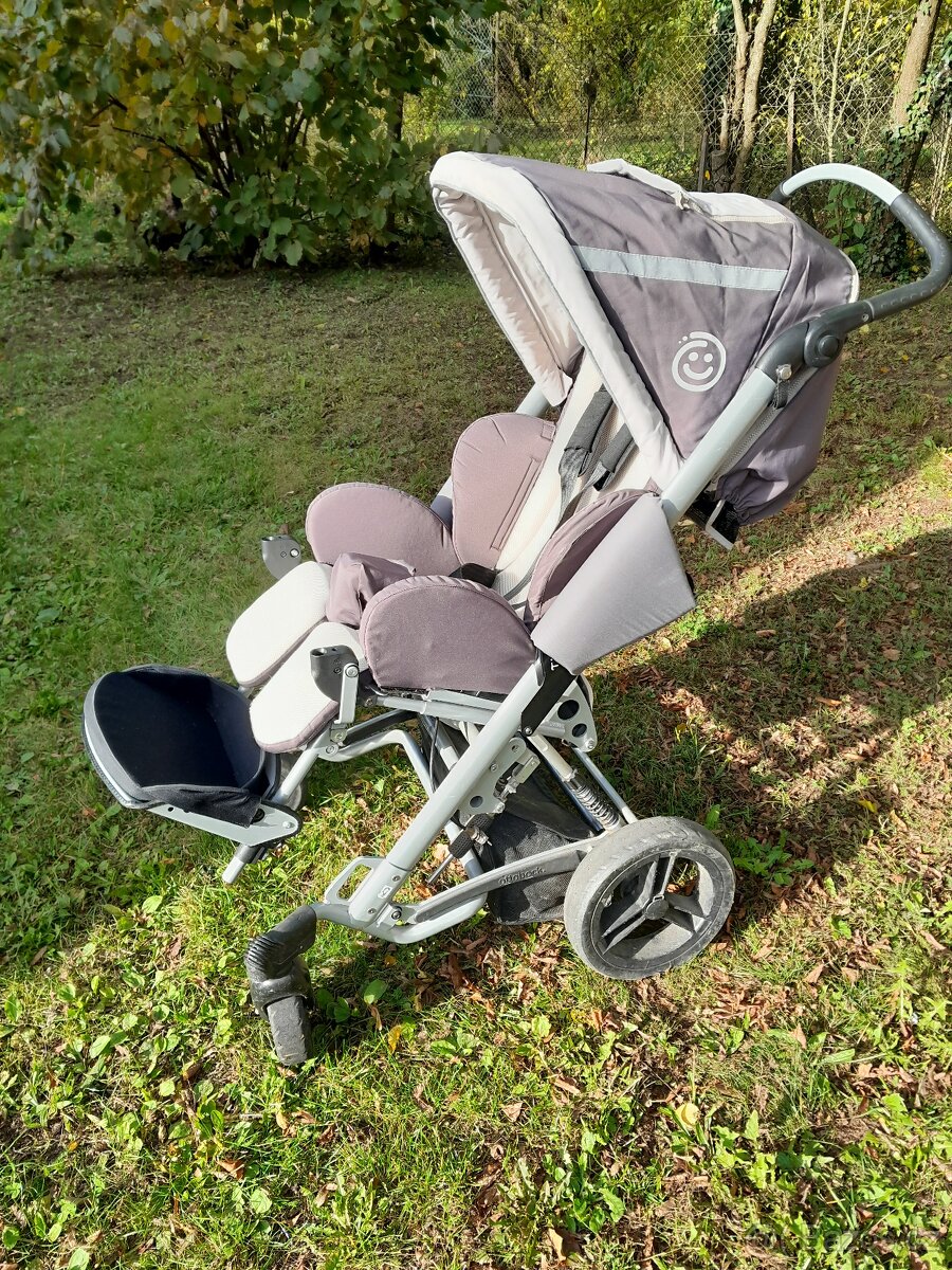 Speciální kočárek