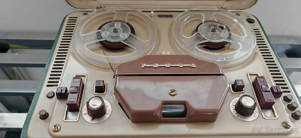 Magnetofon TESLA Sonet Duo