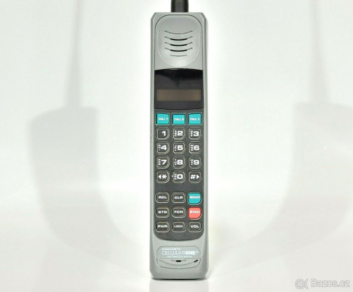 Mobilní telefony pro sběratele - rarity - MOTOROLA DYNATAC 2