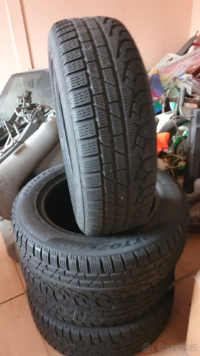 Zimní pneumatiky Pirelli 205/65/17