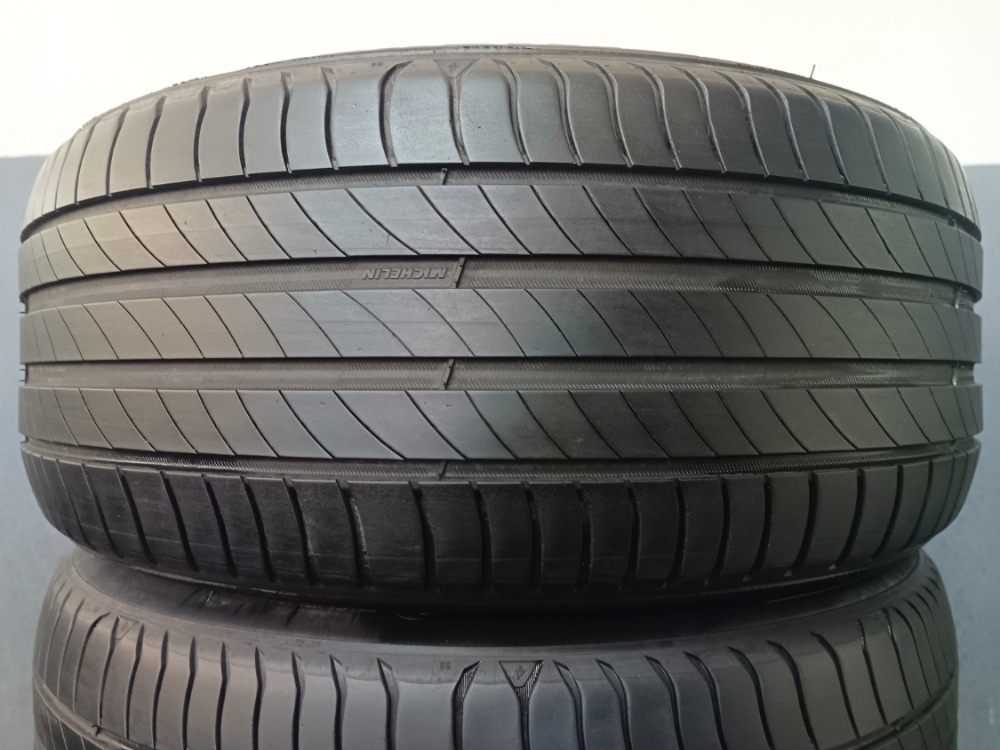 225/55 R16 MICHELIN (3819)