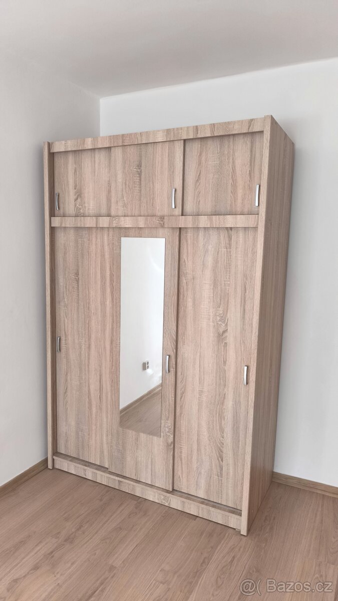 Šatní skříň