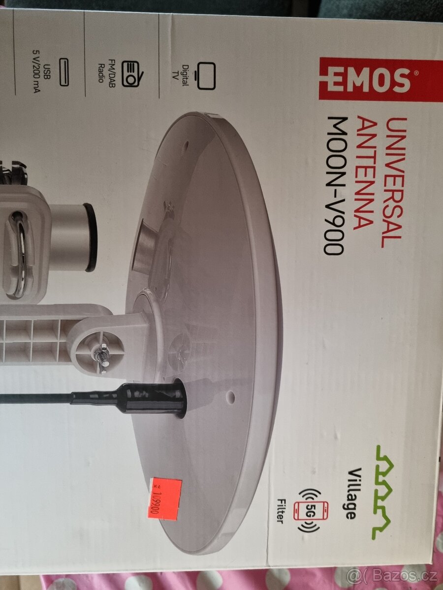 VSESTRANA UNIVERZALNI ANTENA A TEREBOX