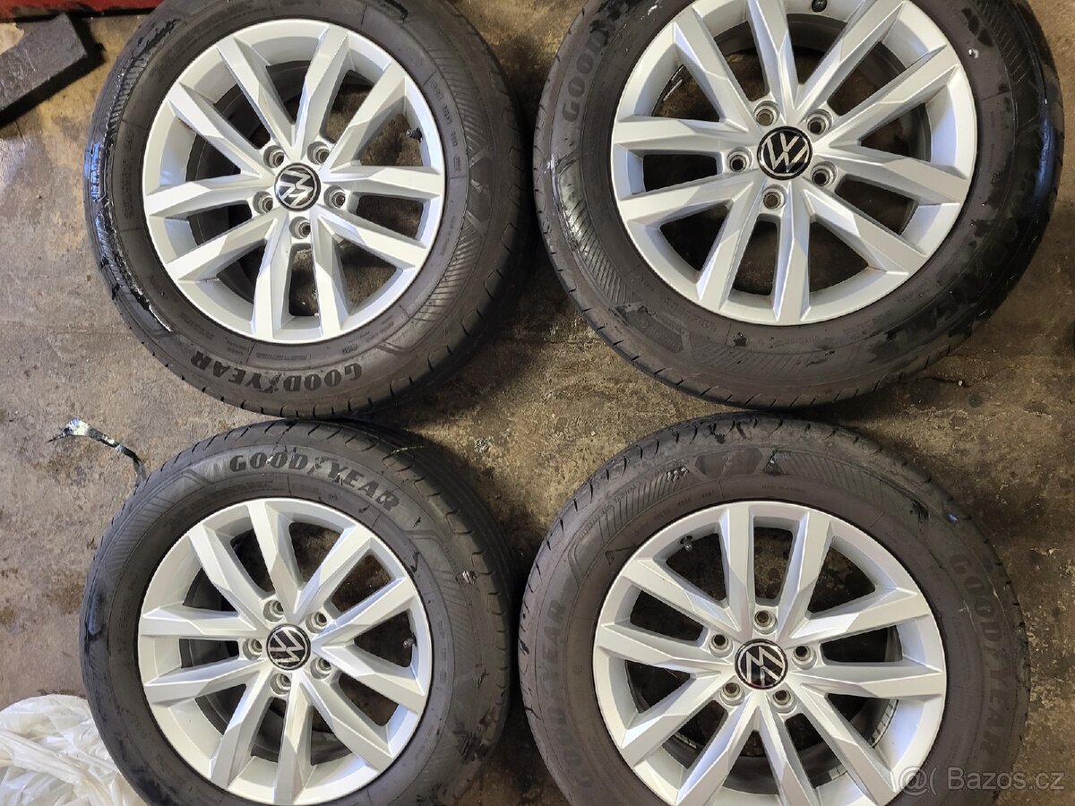 Alu kola s pneu Passat B8