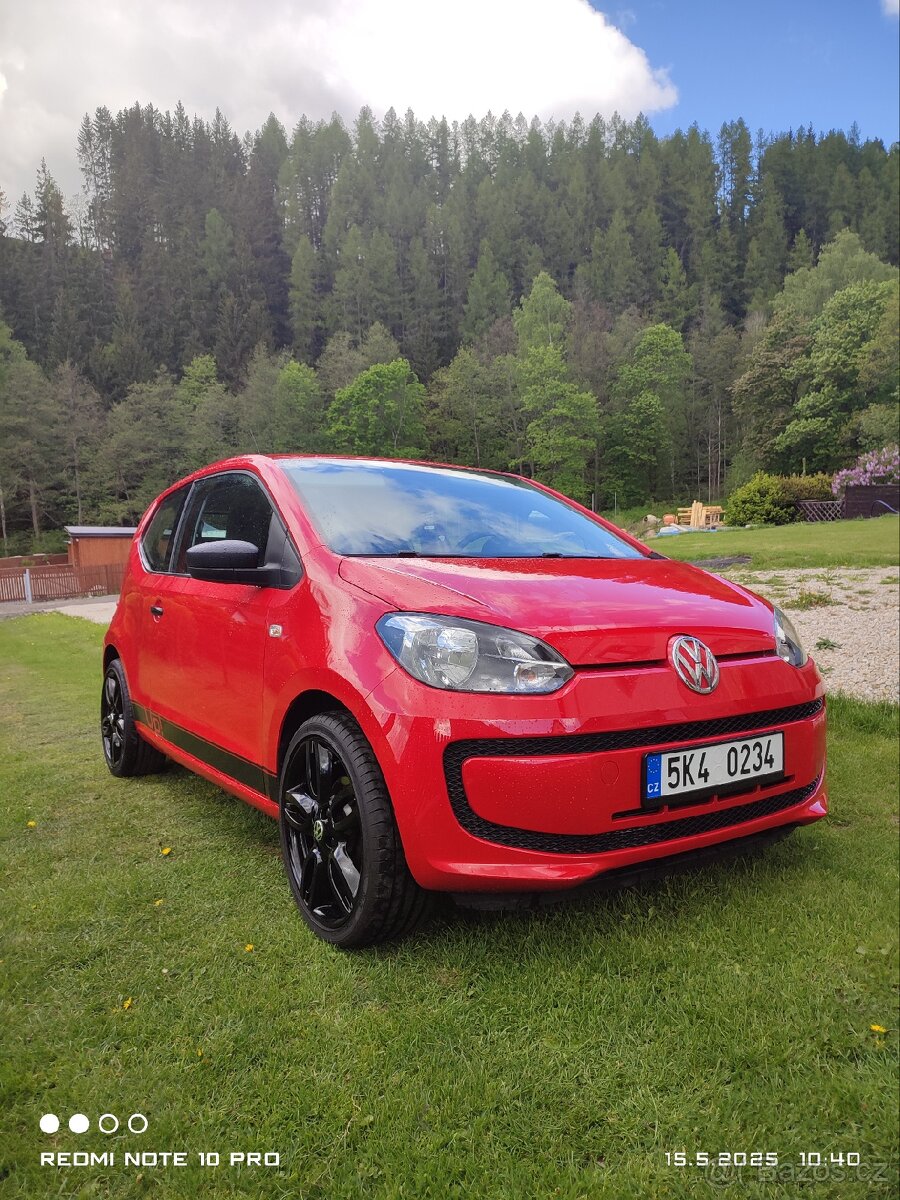 VW UP 1.0i nová STK