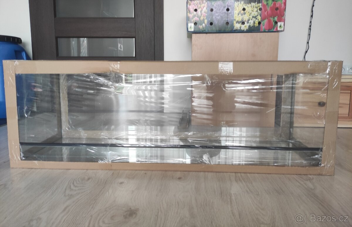 Terarium 120x50x50 Nové terarium .Vhodné pro agamy, želvy ha