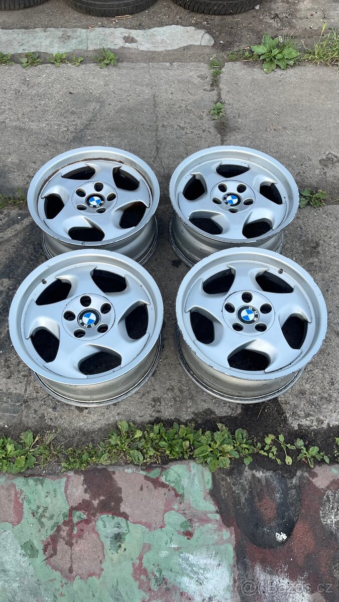 Disky BMW M5 E34